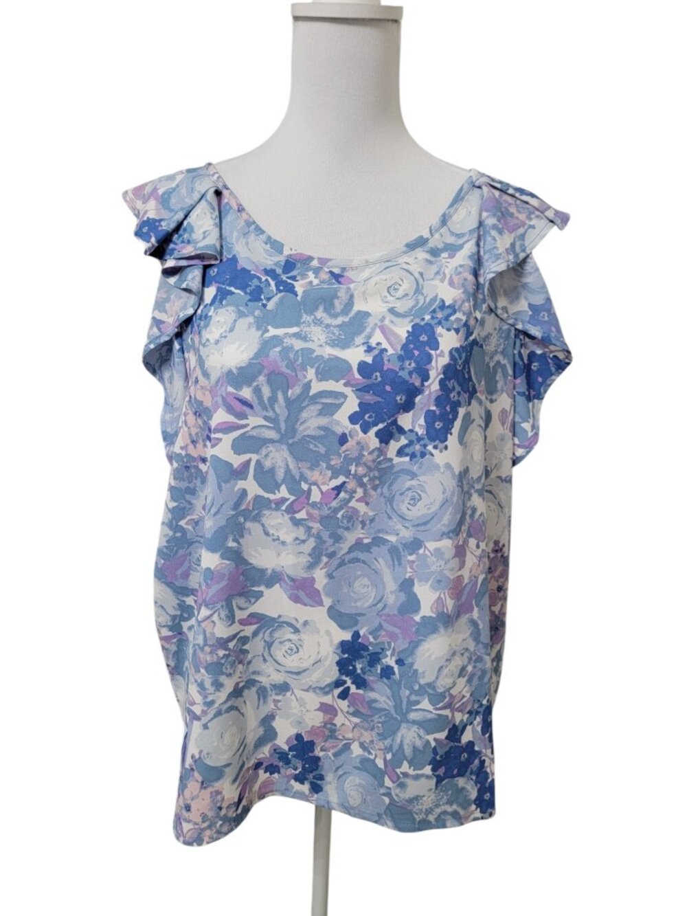 Harlow & Rose Size XL Blue, White & Purple Floral Blouse with Tiered Sleeves